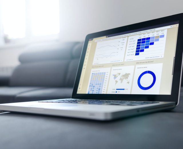 lukas-blazek-mcSDtbWXUZU-unsplash